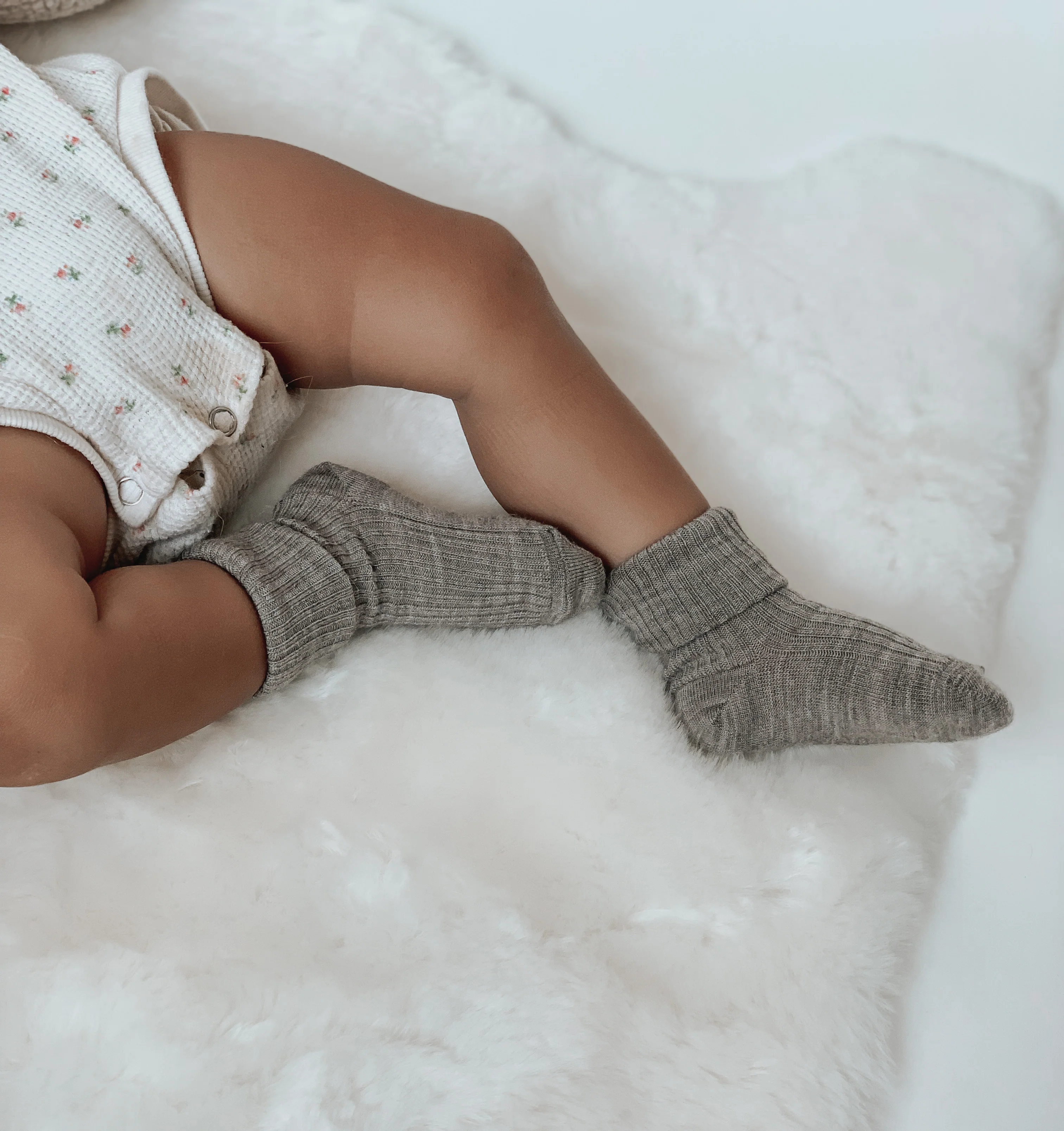 Sheepskin Rug for Babies, 100% Natural, Shorn Lambskin Wool, 2 x 3 Feet, Ivory - Image 4